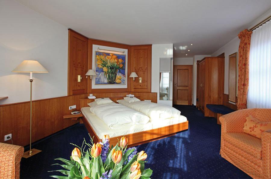 Hotel-Restaurant Adler Lahr/Schwarzwald Kültér fotó